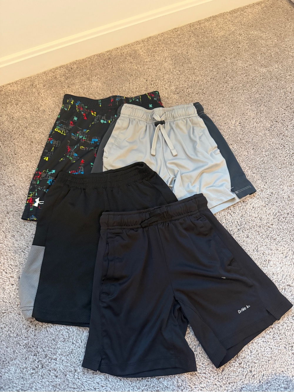 Size 6/7 - Under Armour Black Athletic Shorts for Kids - Black